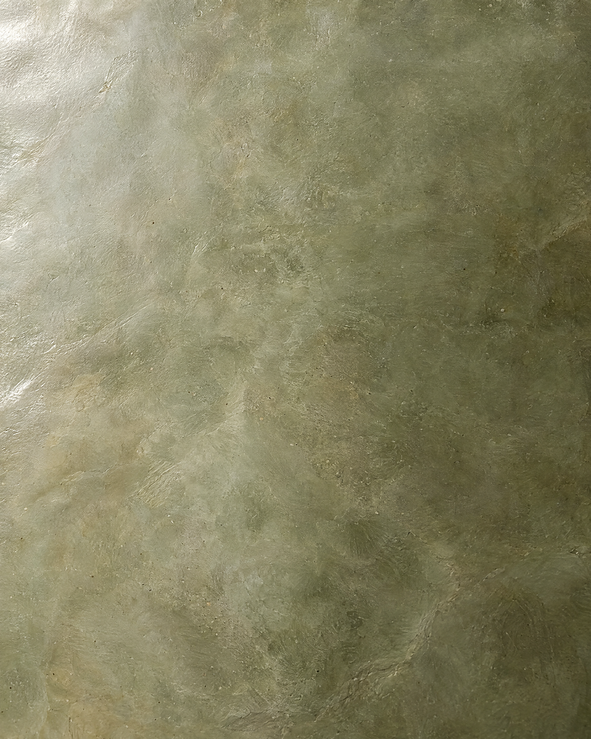 Primer plano de estuco tadelakt salvia pulido con brillo de piedra